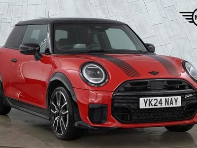 Begagnad Mini Cooper Hatch 154 HK (113 kW) 2024 Röd Halvkombi