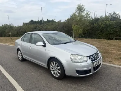 Used VW Jetta 105 HP (77 kW) 2009 Silver Sedan
