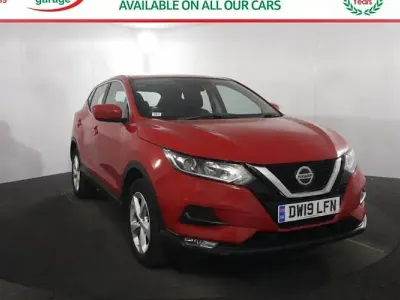 Used Nissan Qashqai Acenta Premium 140 HP (102 kW) 2019 Red SUV