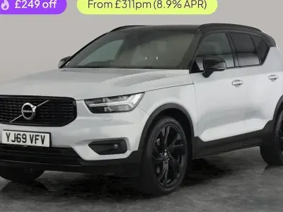 Używany Volvo XC40 R-Design Pro 190 KM (139 kW) 2019 Srebrny SUV