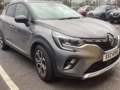Second-hand Renault Captur Techno 143 CP (105 kW) 2023 Gri SUV