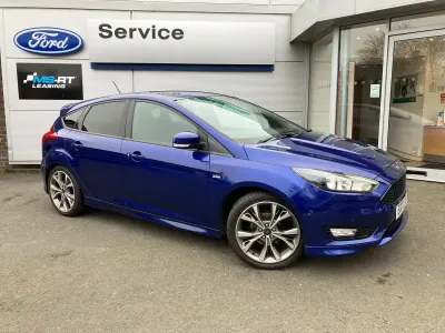 Usado Ford Focus ST-Line 120 HP (88 kW) 2017 Azul Citadino