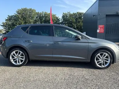 Used Seat Leon SE Dynamic 108 HP (79 kW) 2016 Grey Hatchback