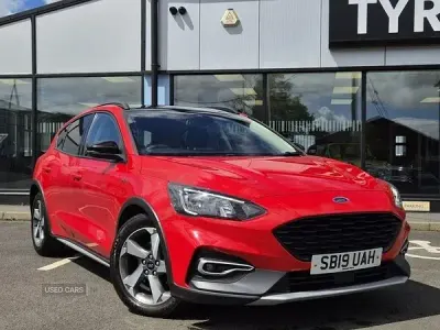 Used Ford Focus Active 120 HP (88 kW) 2019 Red Hatchback