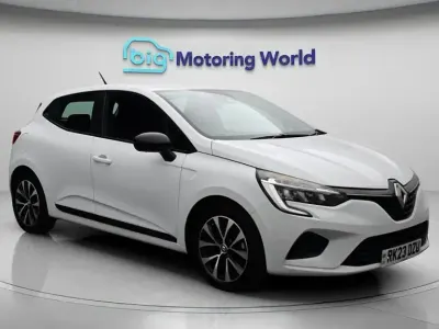 Used Renault Clio Evolution 145 HP (106 kW) 2023 White Hatchback
