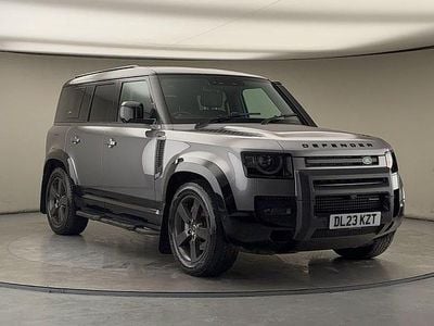 Used Land Rover Defender HSE Dynamic 300 HP (220 kW) 2023 Eiger grey SUV