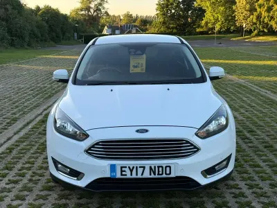 Used Ford Focus Titanium 125 HP (91 kW) 2017 White Hatchback