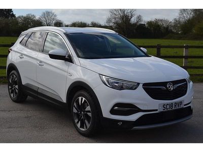 Second-hand Vauxhall Grandland X Sport 130 CP (95 kW) 2018 Alb SUV