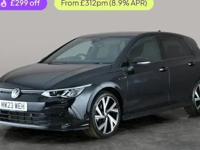 Second-hand VW Golf VIII R-line 150 CP (110 kW) 2023 Negru Hatchback