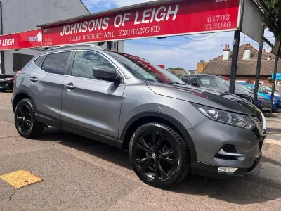 Used Nissan Qashqai N-Connecta 115 HP (84 kW) 2017 Grey SUV