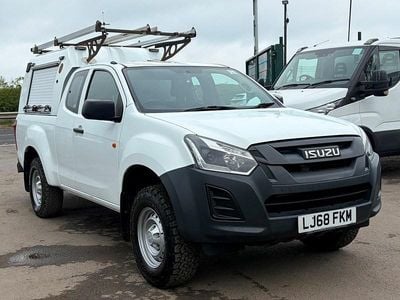 Used Isuzu D-Max 160 HP (117 kW) 2018 White Pickup