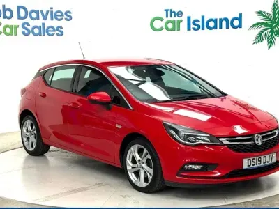 Używany Vauxhall Astra SRi 136 KM (100 kW) 2019 Czerwony Hatchback