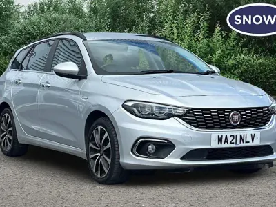 Käytetty Fiat Tipo Lounge 120 HP (88 kW) 2021 Hopea Farmari