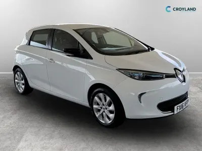 Used Renault Zoe Dynamique 64 kW (88 HP) 2016 White Hatchback