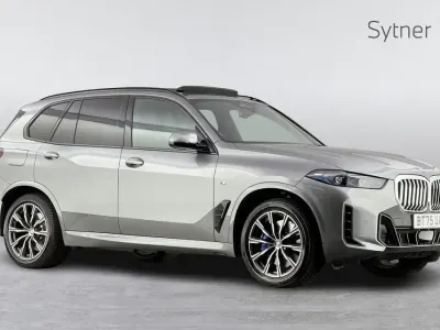 Usado BMW X5 M Sport 482 HP (354 kW) 2025 Cinzento SUV