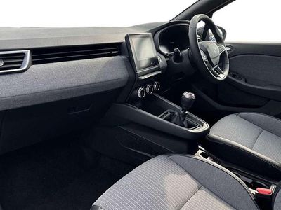 Used Renault Clio V Techno 90 HP (66 kW) 2025 Blue Hatchback