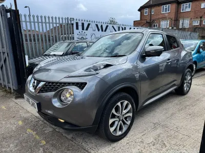Usado Nissan Juke Tekna 117 HP (86 kW) 2016 Cinzento SUV