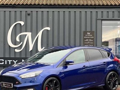 Used Ford Focus ST 185 HP (136 kW) 2015 Blue Hatchback