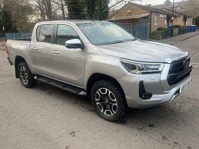Used Toyota HiLux 204 HP (150 kW) 2021 Silver Pickup