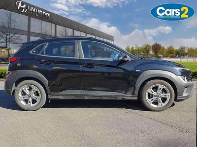 Używany Hyundai Kona SE 120 KM (88 kW) 2021 Czarny SUV