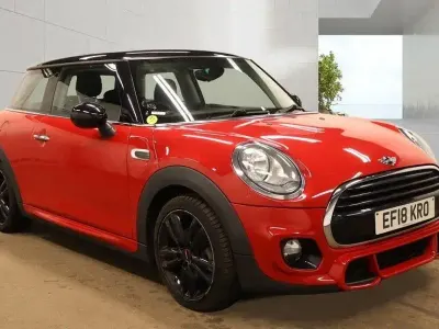 Usado Mini Cooper Hatch 2018 Vermelho Citadino