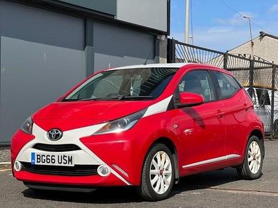 Used Toyota Aygo x-press 68 HP (50 kW) 2016 Red Hatchback