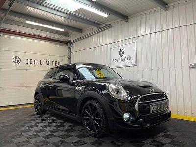 Begagnad Mini Cooper S Hatch 192 HK (141 kW) 2018 Svart Halvkombi