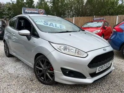 Usado Ford Fiesta ST-Line 2017 Prateado Citadino