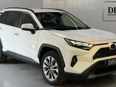 Used Toyota RAV4 218 HP (160 kW) 2022 White SUV