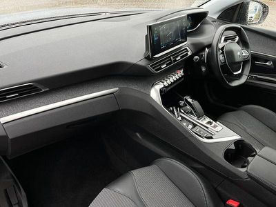 Used Peugeot 3008 Allure+ 225 HP (165 kW) 2022 Grey SUV