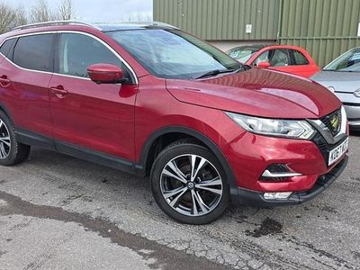 Used Nissan Qashqai N-Connecta 2018 Red SUV