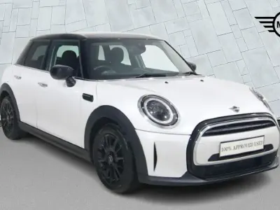 Used Mini Cooper Classic 134 HP (98 kW) 2023 White Hatchback