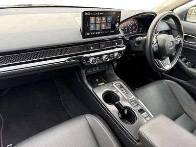 Begagnad Honda Civic Advance 140 HK (102 kW) 2023 Svart Halvkombi