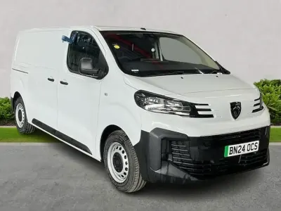 Used Peugeot e-Expert 100 kW (136 HP) 2024 White Van
