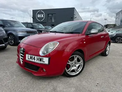Used Alfa Romeo MiTo Distinctive 105 HP (77 kW) 2014 Red Hatchback