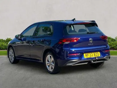 Used VW Golf VIII Life 130 HP (95 kW) 2022 Blue Hatchback