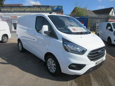 Used Ford Transit Custom Limited 130 HP (95 kW) 2022 White Van