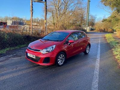 Used Kia Rio 2015 Red Hatchback