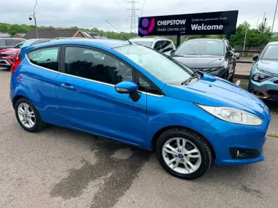 Used Ford Fiesta Zetec 82 HP (60 kW) 2014 Blue Hatchback