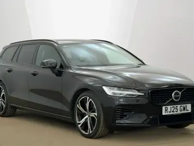 Used Volvo V60 Plus 345 HP (253 kW) 2025 Black Estate