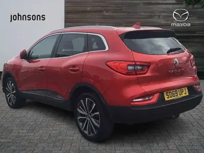 Usado Renault Kadjar Iconic 116 HP (85 kW) 2020 Vermelho SUV