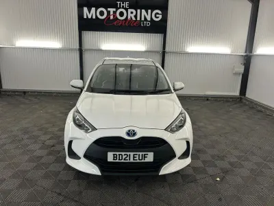 Used Toyota Yaris Hybrid 2021 White Hatchback