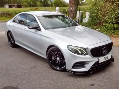 Gebraucht Mercedes E220 AMG line 2016 Silber Limousine