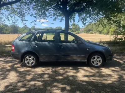 Used Skoda Fabia Elegance 100 HP (73 kW) 2005 Grey Estate