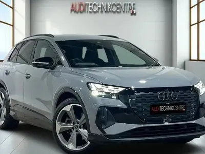Usado Audi Q4 e-tron Black Edition 219 kW (299 HP) 2023 Cinzento SUV