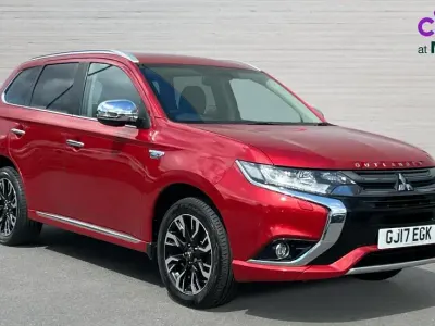 Usado Mitsubishi Outlander P-HEV 200 HP (147 kW) 2017 Vermelho