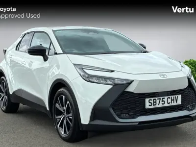 Used Toyota C-HR Design 140 HP (102 kW) 2025 Pure white (solid paint) SUV