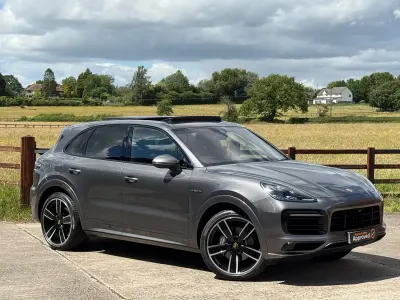 Used Porsche Cayenne 462 HP (339 kW) 2020 Grey SUV