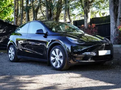 Używany Tesla Model Y Long Range AWD 11 kW (15 KM) 2022 SUV