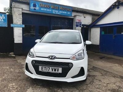 White Used 2017 Hyundai i10 SE Hatchback | £6,295 (Fair price)